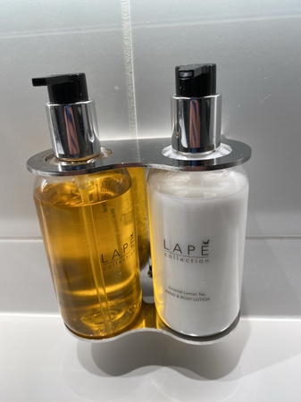 LAPĒ Collection Bracket 1szt. podwójny uchwyt do butelek 300 ml LAPE