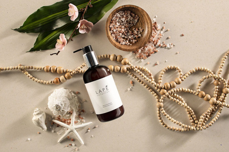 LAPĒ Collection Sakura Sea Breeze balsam do rąk i ciała 300 ml